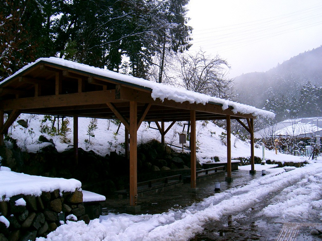 足湯　雪